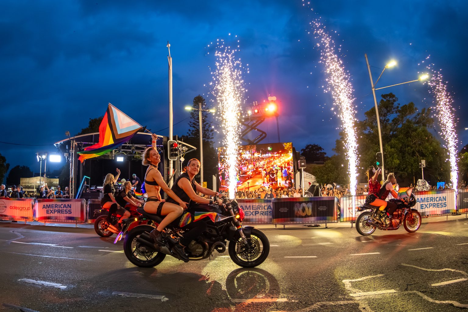 mardi gras parade 2025 oxford street